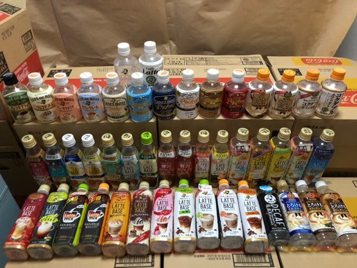 ✨お正月 sale‼️■歴代サントリーBOSS（空缶） ☆サントリー BOSS コーヒー空き缶 まとめて73缶＋3缶 コレクション