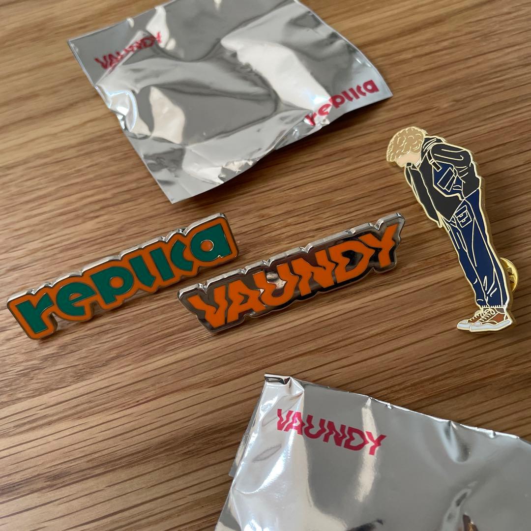 VAUNDY replica ツアー ピンバッジセット - メルカリ