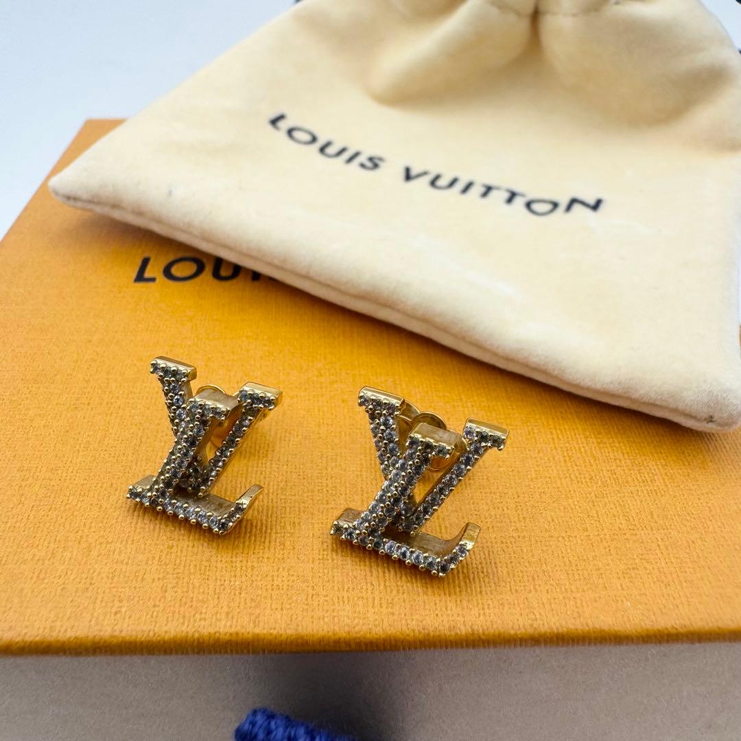 ルイヴィトン ピアス ゴールド LV アイコニック ストラス モノグラム 箱付き ルイヴィトン ピアス ゴールド LV アイコニック ストラス モノグラム