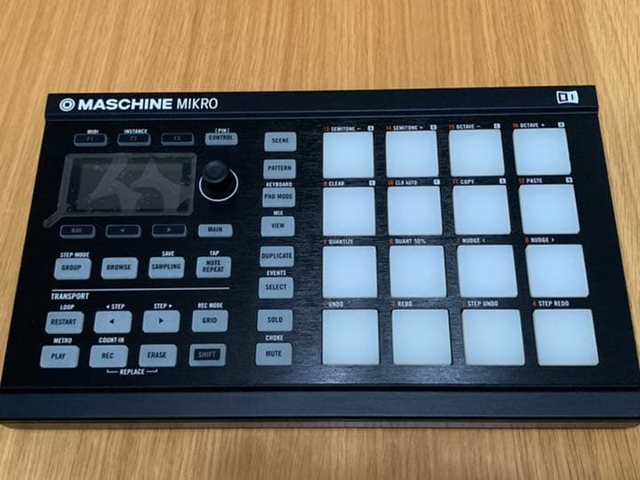 Native Instrumets MASCHINE MIKRO mk2 MASCHINE MIKRO MK2