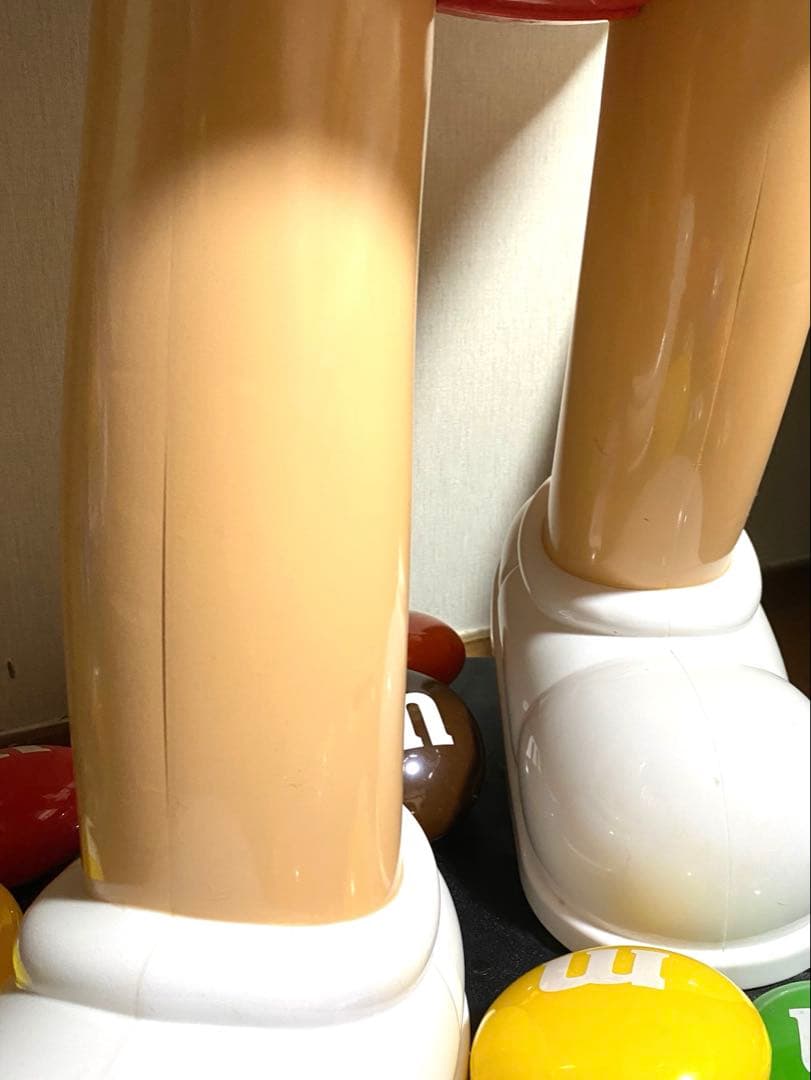 値下げ　エムアンドエムズ　店頭用ディスプレイ