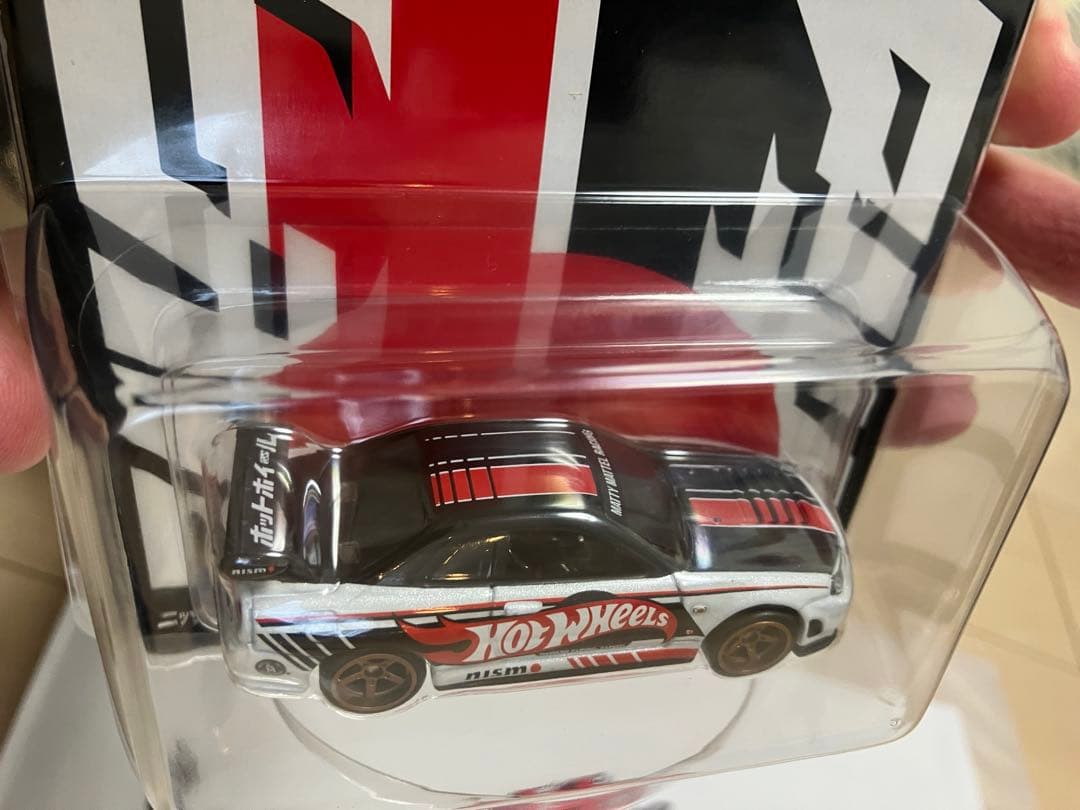 Hot Wheels NISSAN SKYLINE GT-R(BNR34)右向き