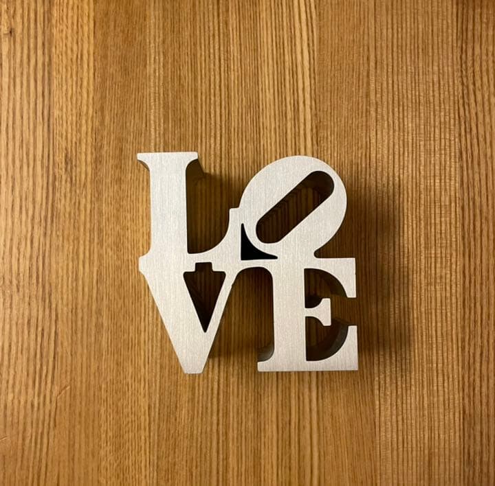 ロバート・インディアナ LOVEペーパーウェイト 販売