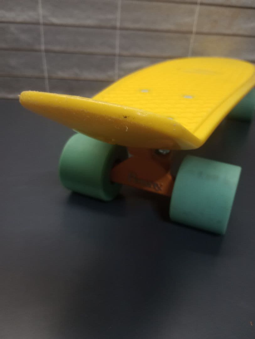 PENNY　イエロー　スケートボード　２２インチ　中古