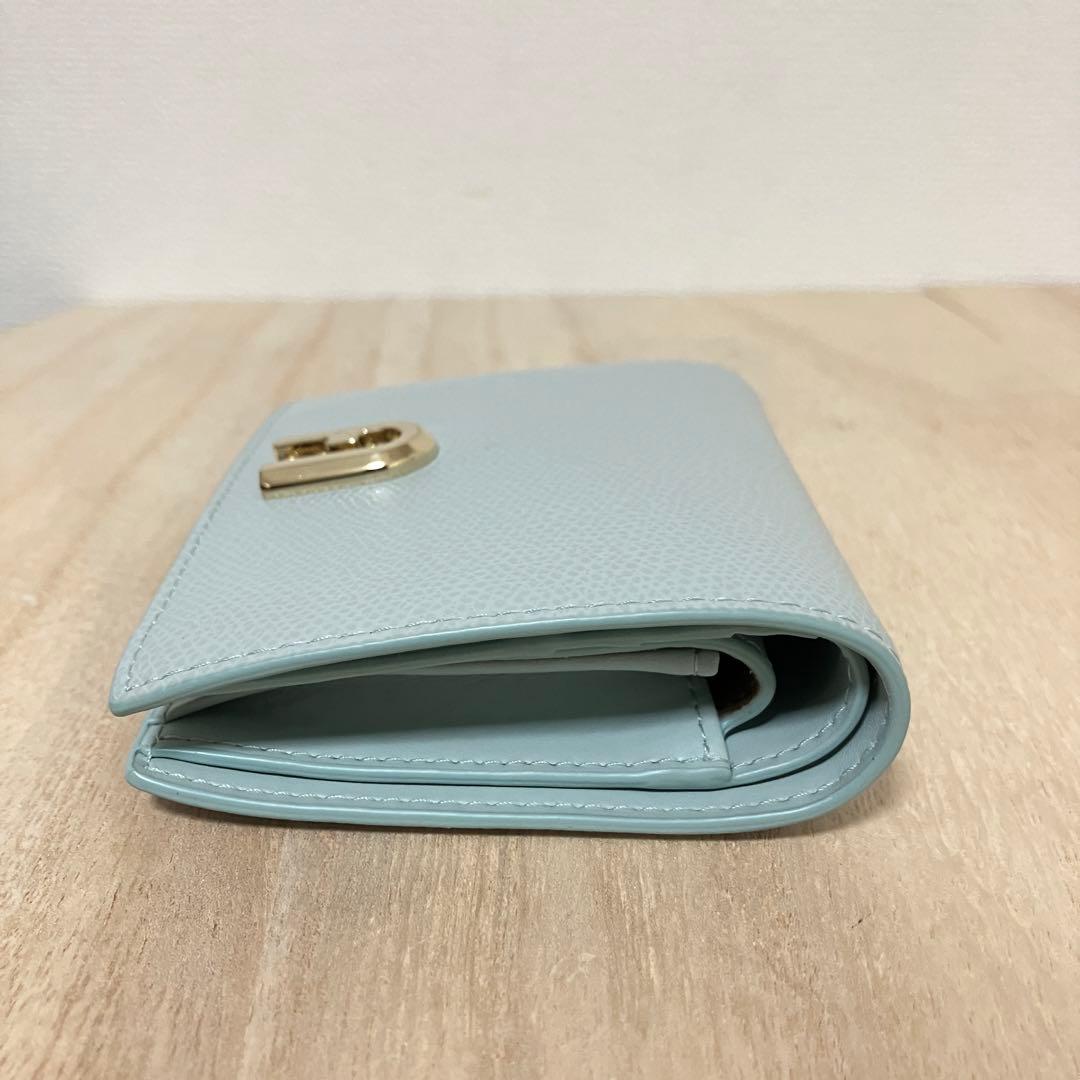 極美品✨FURLA フルラ 二つ折り財布 ミニ財布 ライトブルー 水色 ゴールド