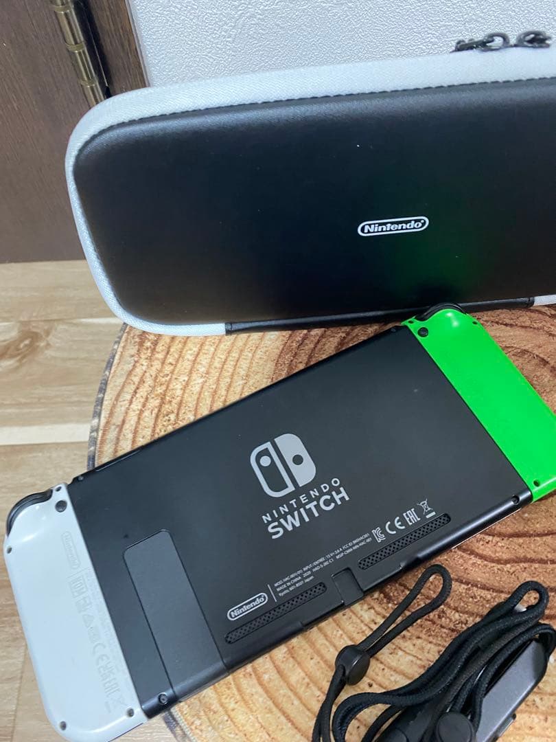 Nintendo Switch ニンテンドースイッチ本体　GRN/WHT 箱無し