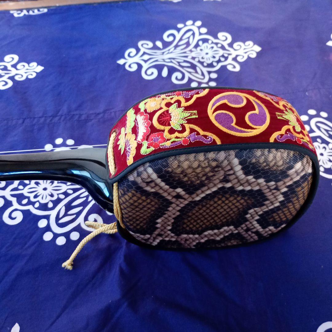 三線本体 伝統的デザイン 人工蛇皮 ハードケース付き