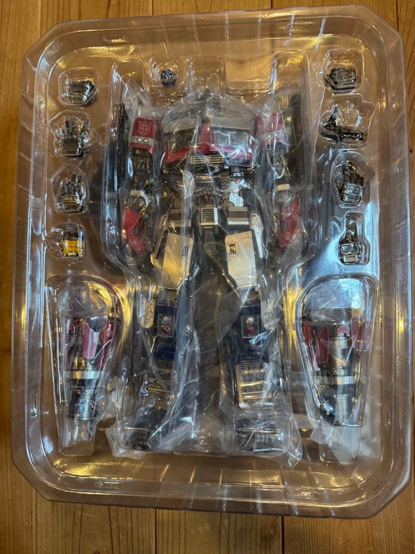 threezero オプティマスプライム DLX　ビースト覚醒