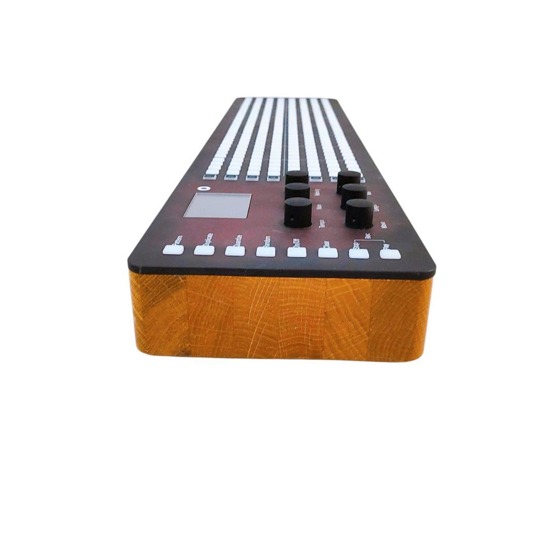 Polyend Seq MIDIシーケンサー Sequencer ポリエンド - メルカリ