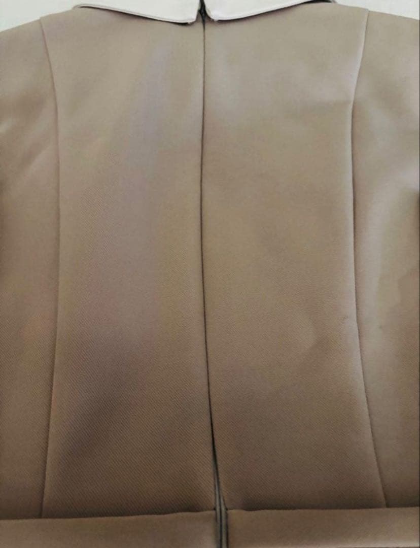 ピンクベージュノースリーブドレス ビジュー装飾