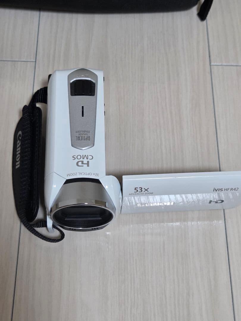 Canon デジタルビデオカメラ ホワイトIVISHFR42WH