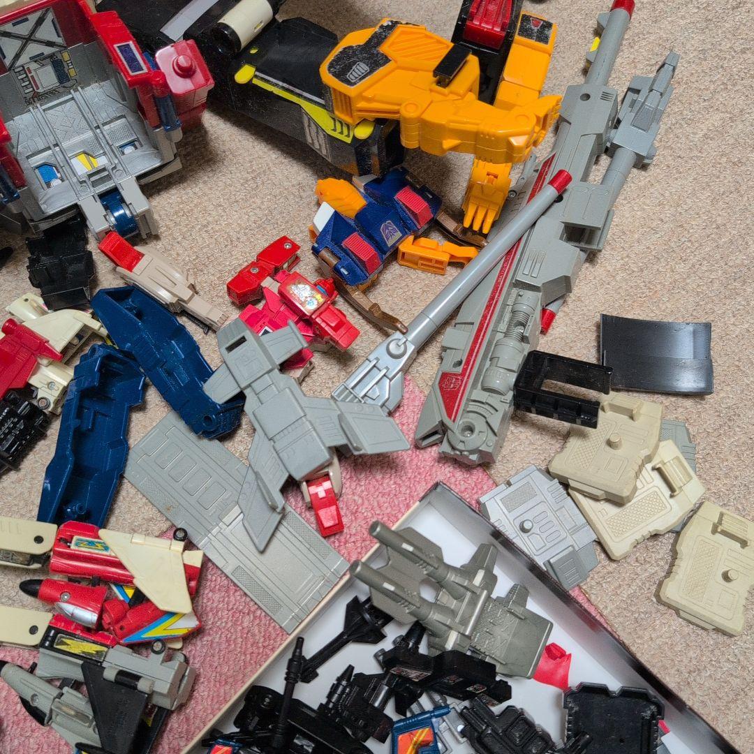 1980年代のトランスフォーマー系ロボットバラ玩具セット
