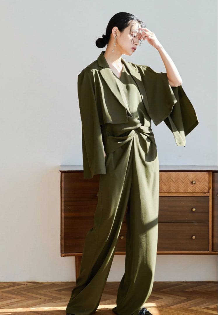 【niana】プラクティカルショートジャケットセットアップ 2点　パンツドレス