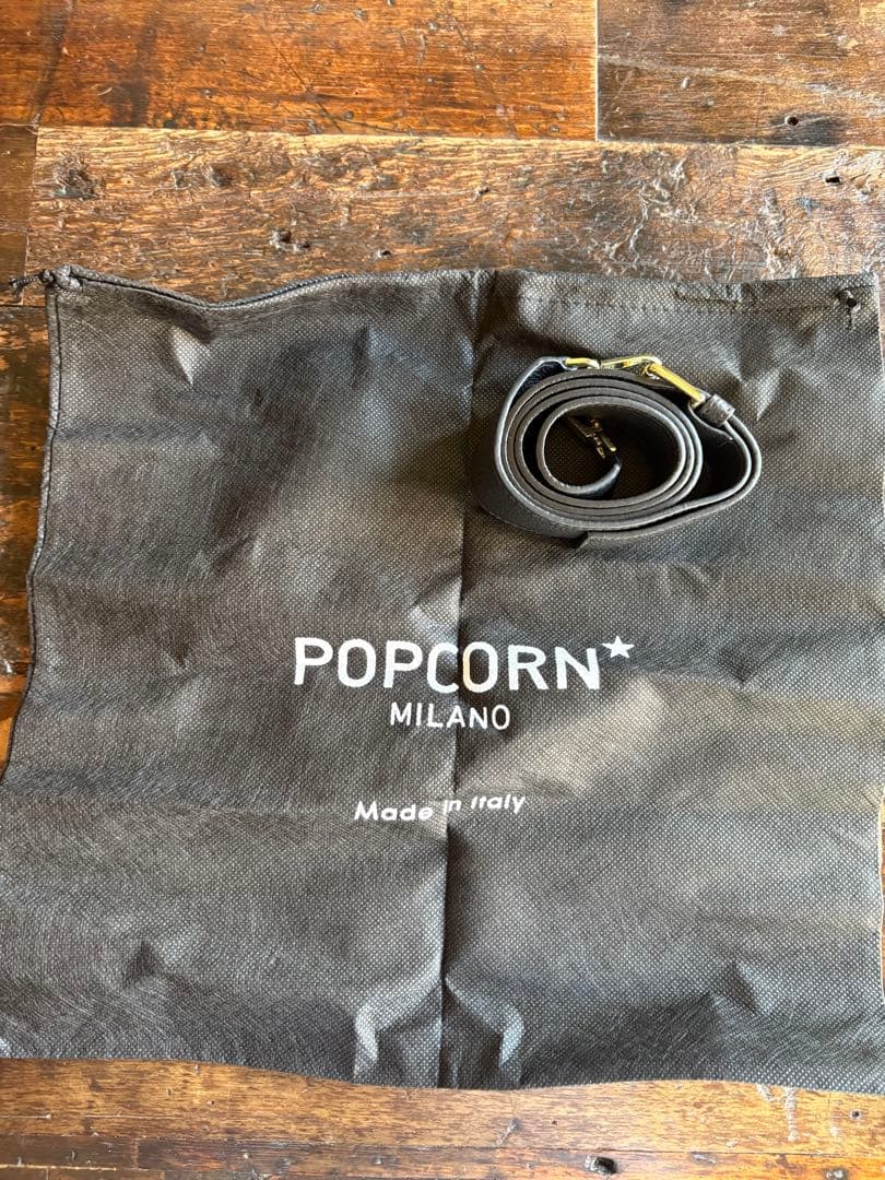 Manuel MILANOレザーバッグ　ブラック