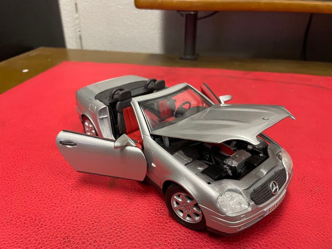 メルセデスベンツ　　SLK230   1996  赤シート