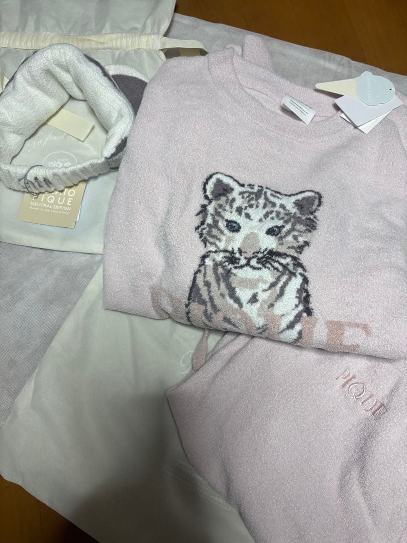 【c】ジェラートピケホワイトタイガー上下セット ＋ヘアバンド