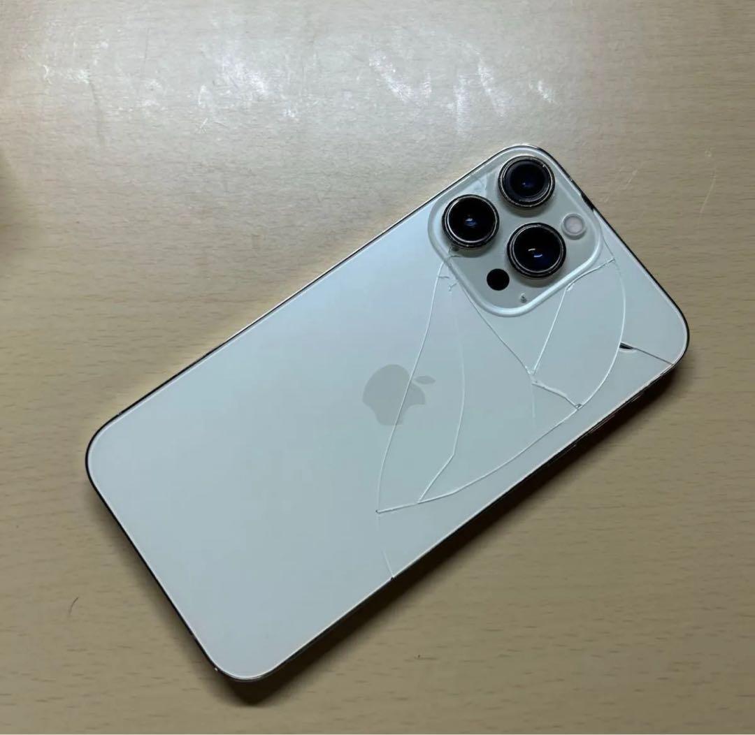 iPhoneXR 256GB SIMフリー 背面割れあり