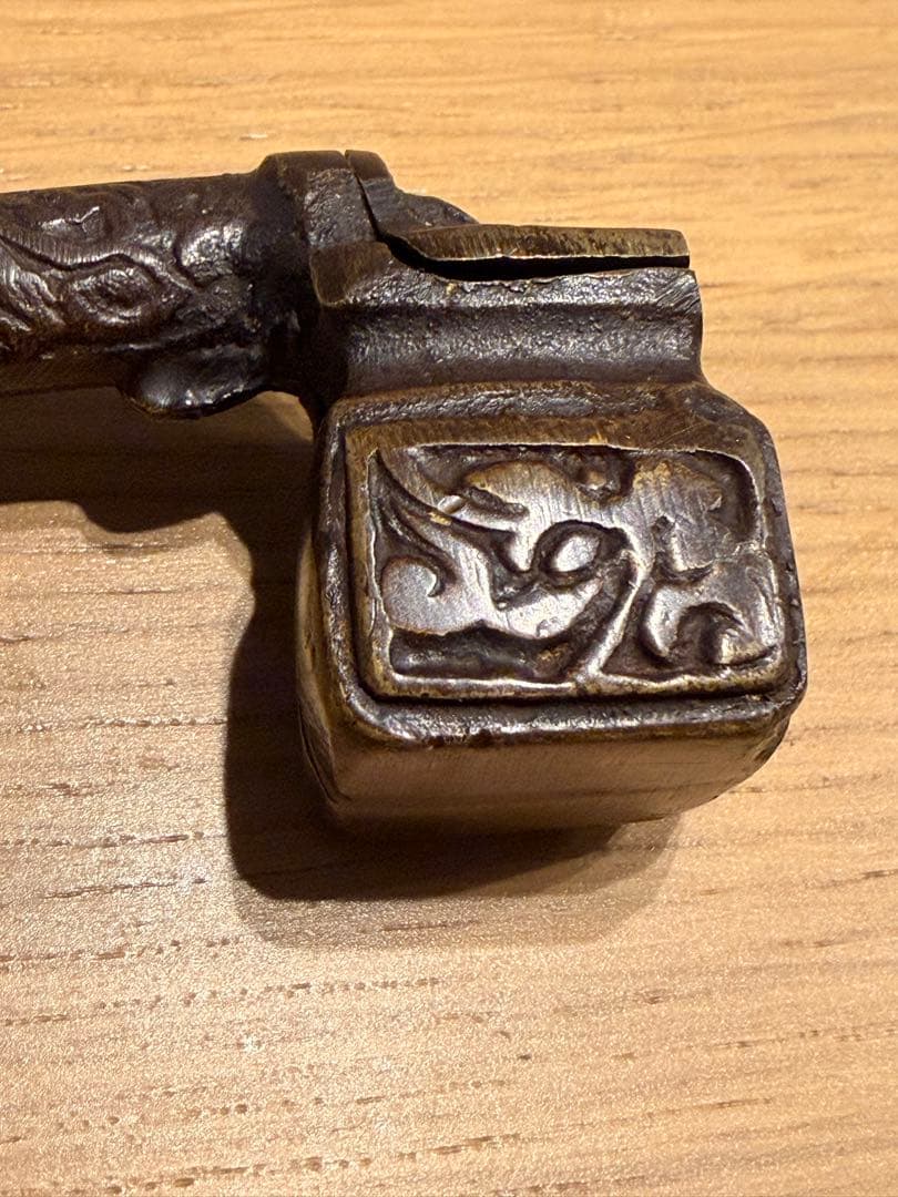 【骨董品】明治時代 龍紋/唐草彫刻 銅製 矢立 携帯用筆記具 アンティークA