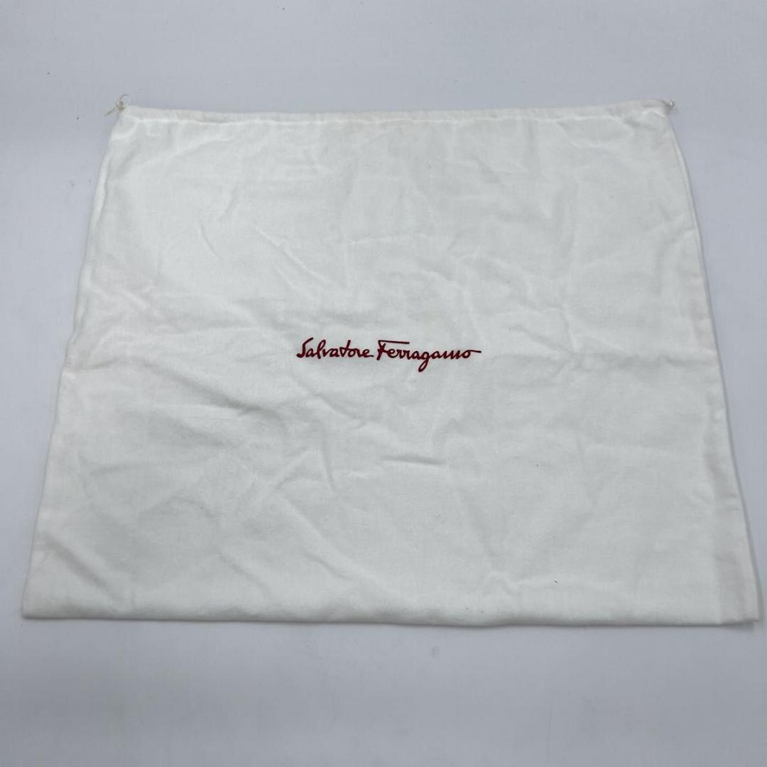 Salvatore Ferragamo ワンショルダーバッグ メタリックレザー