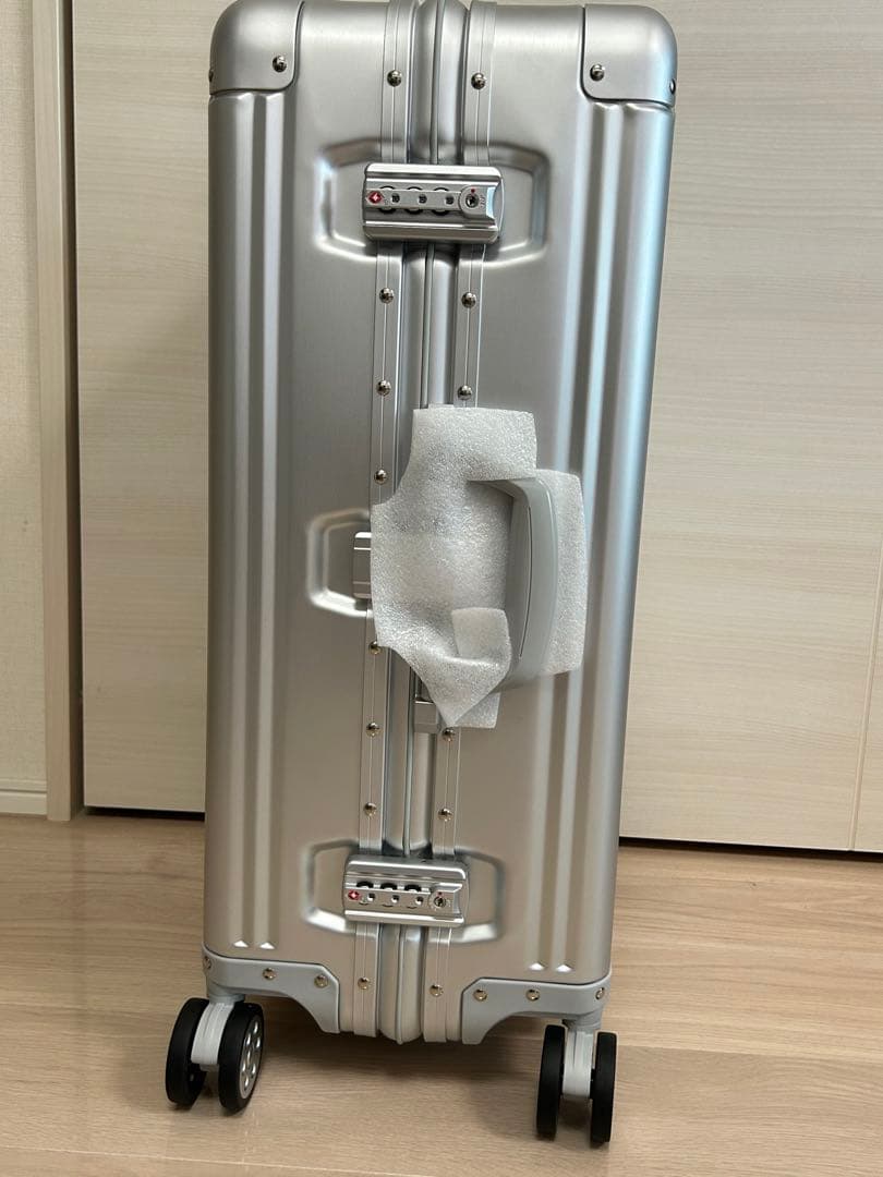 新品・未使用】メルセデスベンツ オリジナル スーツケース