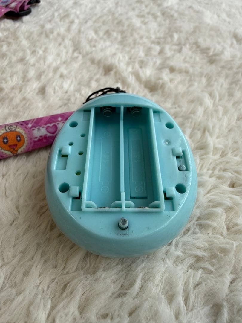 たまごっちピース Tamagotchi P's 水色 本体 ストラップ付き