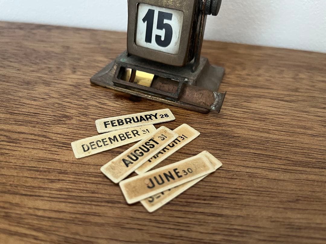 安く 買う 方法ホビー・楽器・アート - 万年カレンダー 卓上 パタパタ