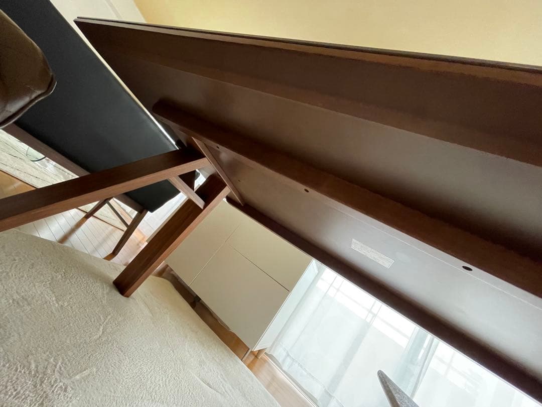 シギヤマ 180cm ロゼッタダイニングテーブル　ウォールナット脚