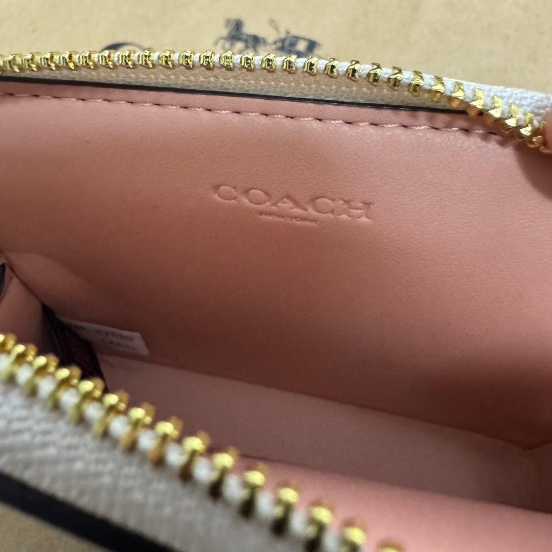 新品 COACH 小銭入れ 定期入れ 財布 ホワイト ピンク フラワー 花柄