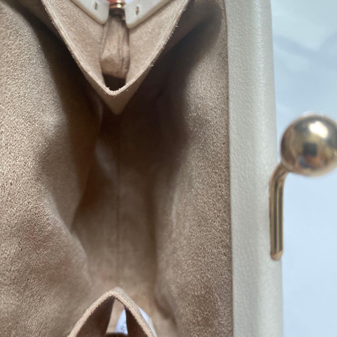 ✨美品⭐︎COACH 財布⭐︎ がま口　ケース　白　野菜蝶々刺繍