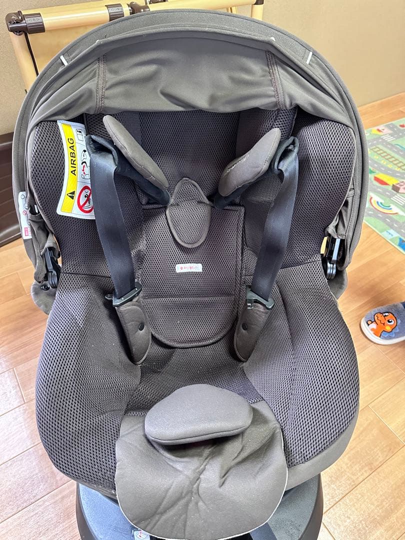 エールべべ・クルット6iグランス ブラウン チャイルドシート