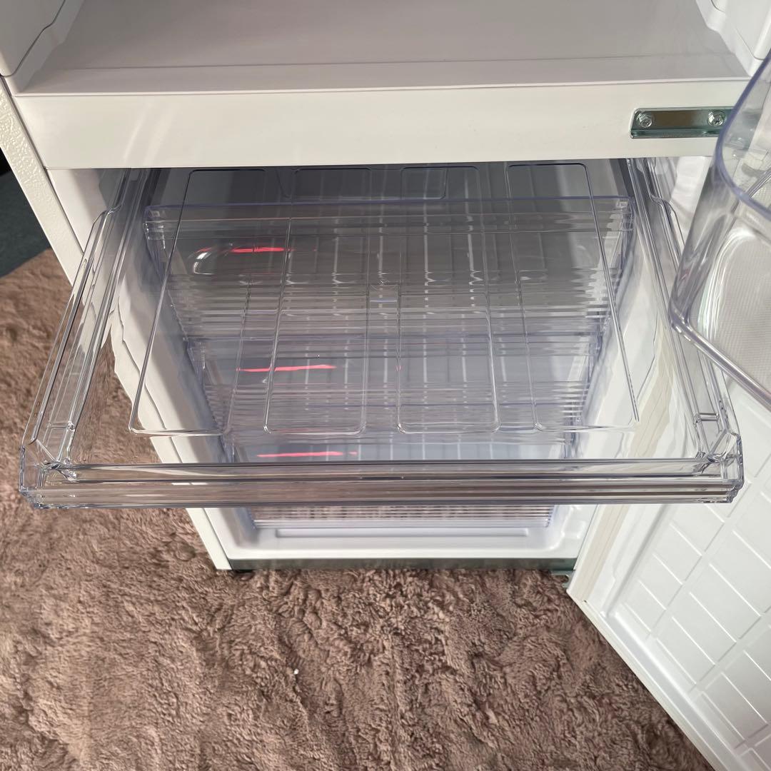 みーちゃん ✨冷蔵庫　シャープ　SJ-PD28J 2023年　ホワイト