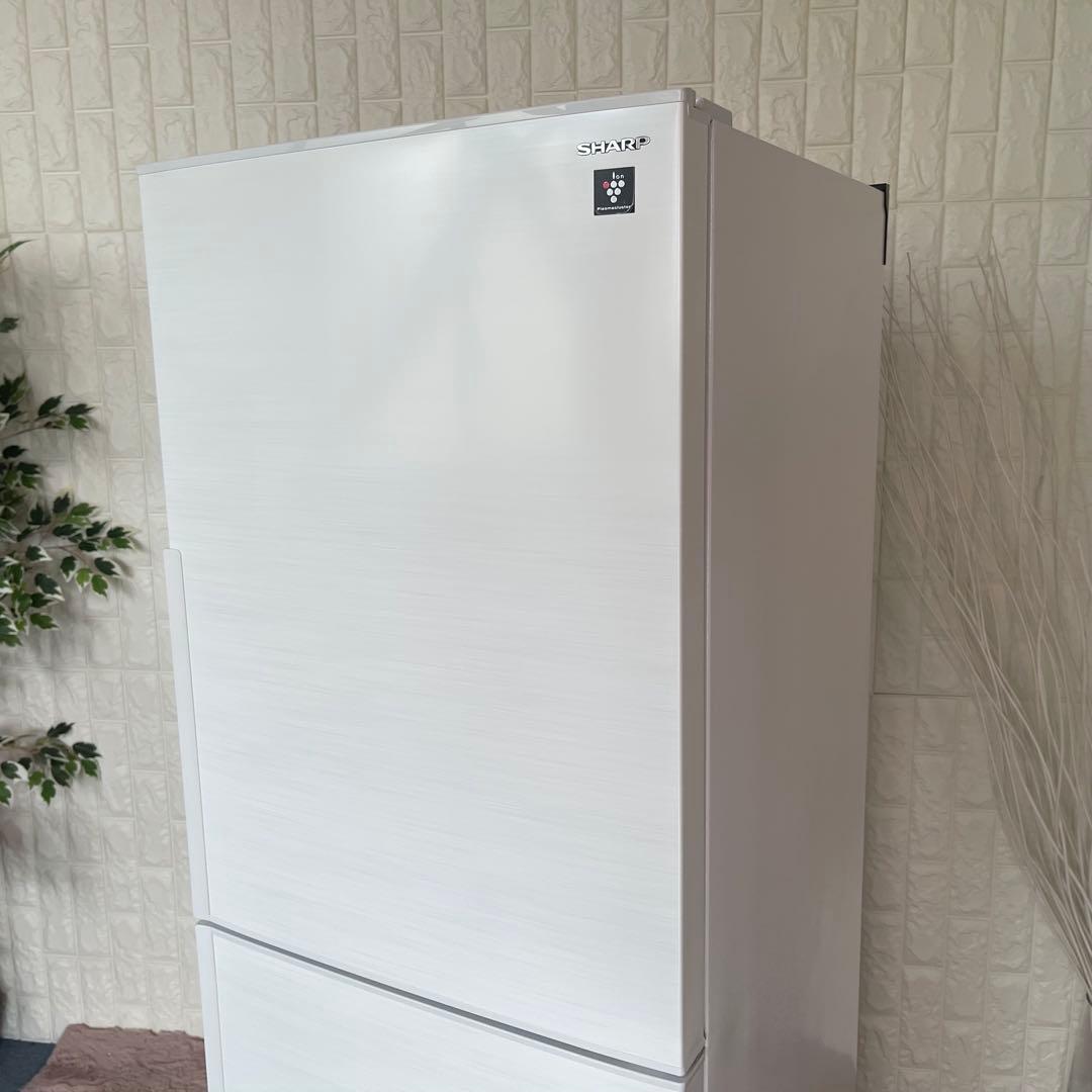 みーちゃん ✨冷蔵庫　シャープ　SJ-PD28J 2023年　ホワイト