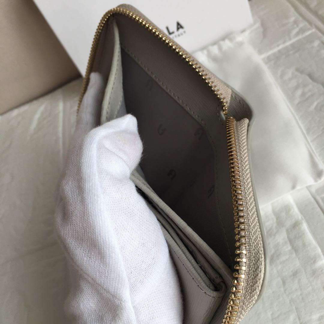 新品 FURLA フルラ 定価35,200円 二つ折り ラウンド 財布
