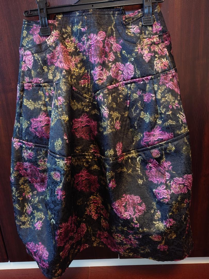 ぎゅなCOMMEdesGARCONS花柄スカート 黒 ピンク 紫