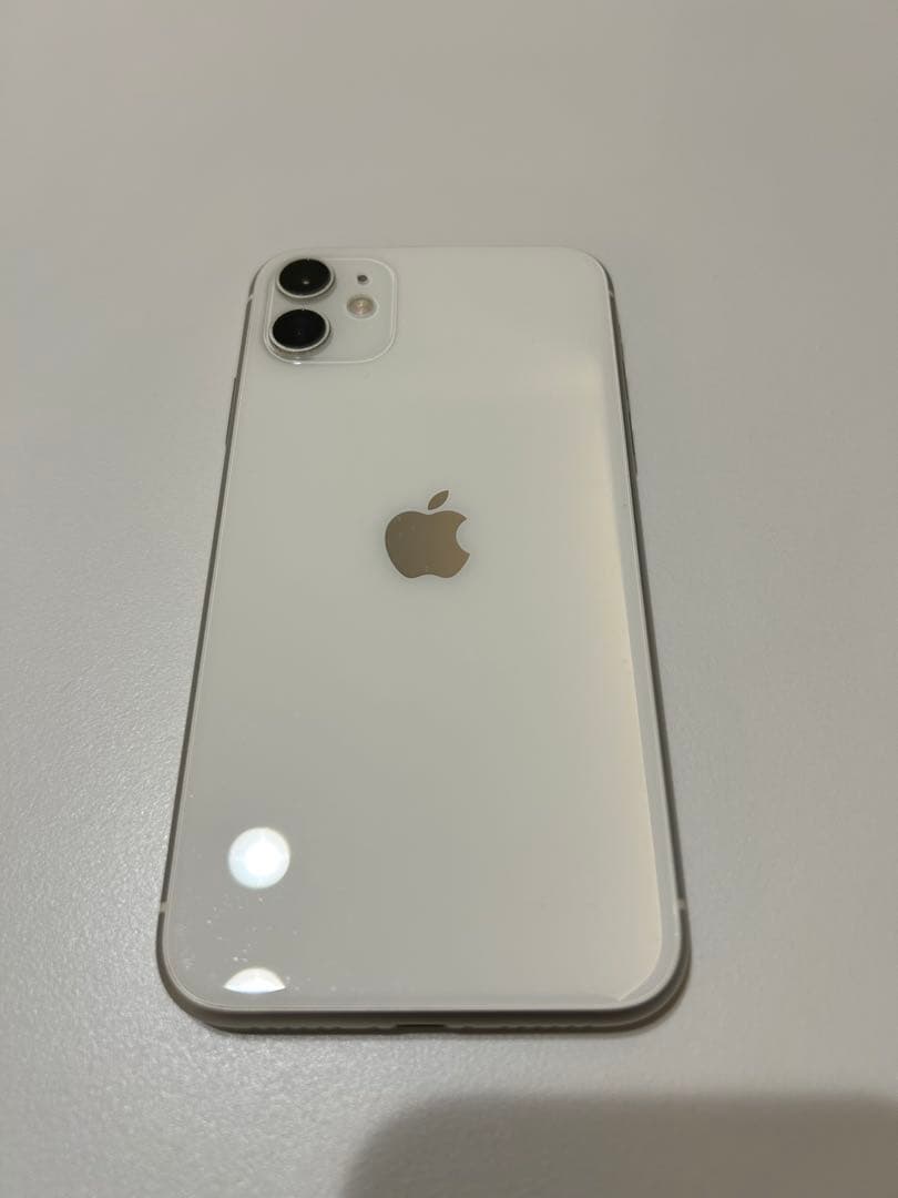 Apple iPhone 11 ホワイト 本体
