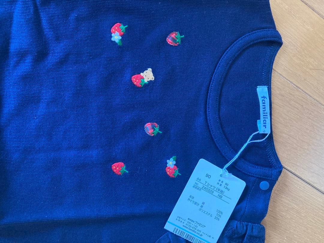 新品タグ付きfamiliar ファミリア Tシャツ(半そで)サイズ90cm