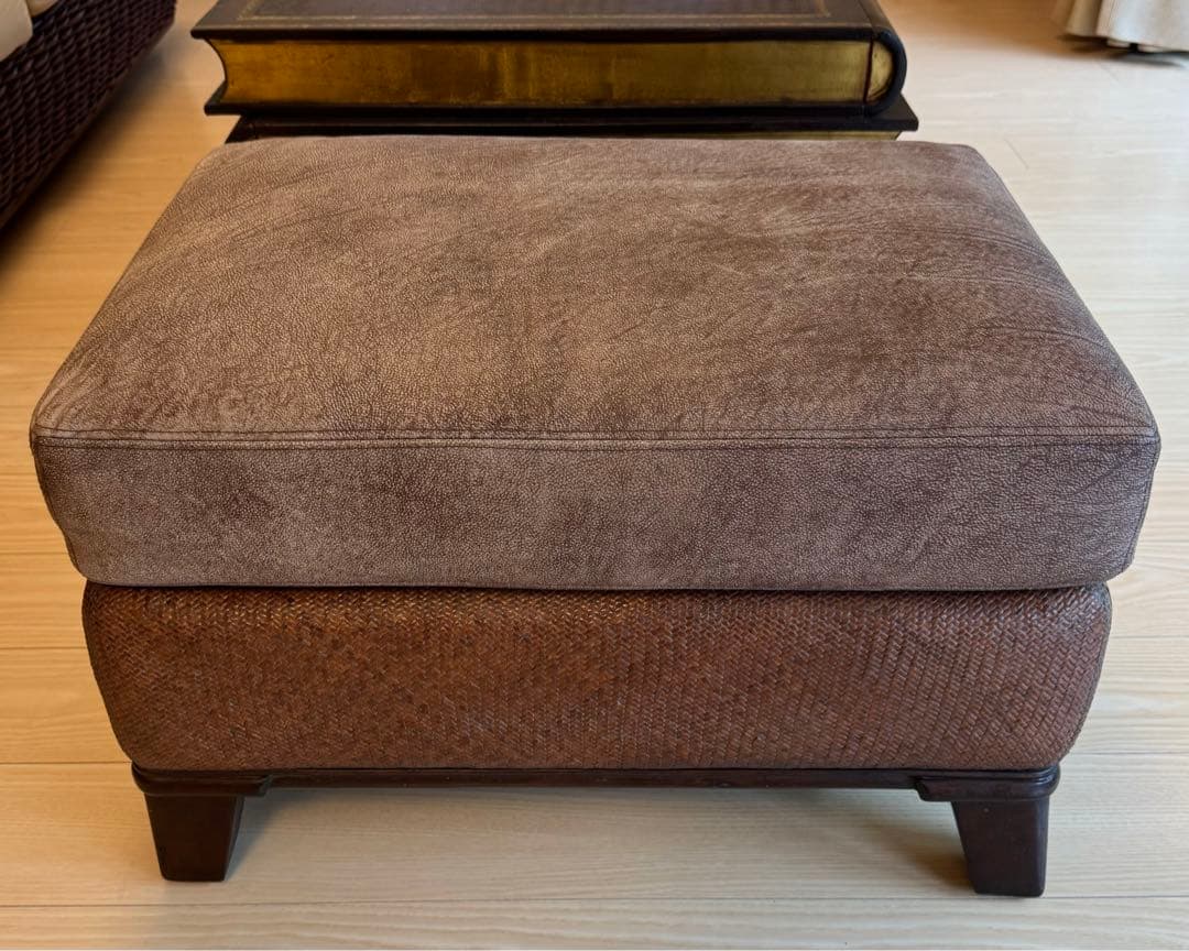 高品質な革張り＆ラタン オットマン スツール