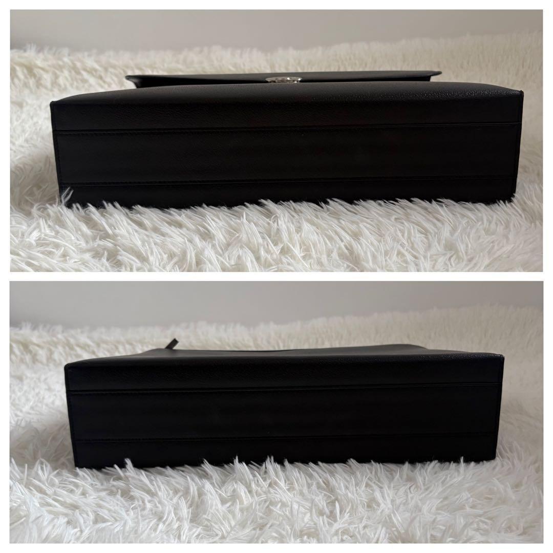 アクアスキュータム ブリーフケース ダレスバッグ 黒 レザー 鍵付き