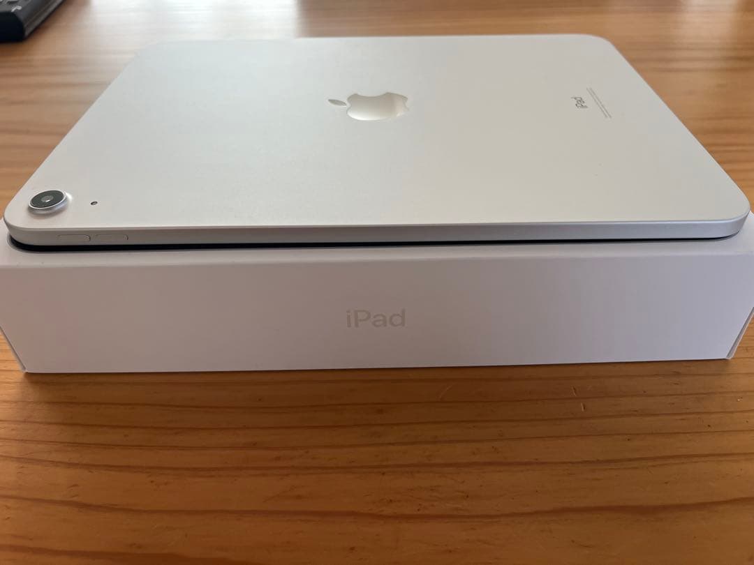 Apple iPad シルバー 本体第10世代Wi-Fi 64GB ジャンク品