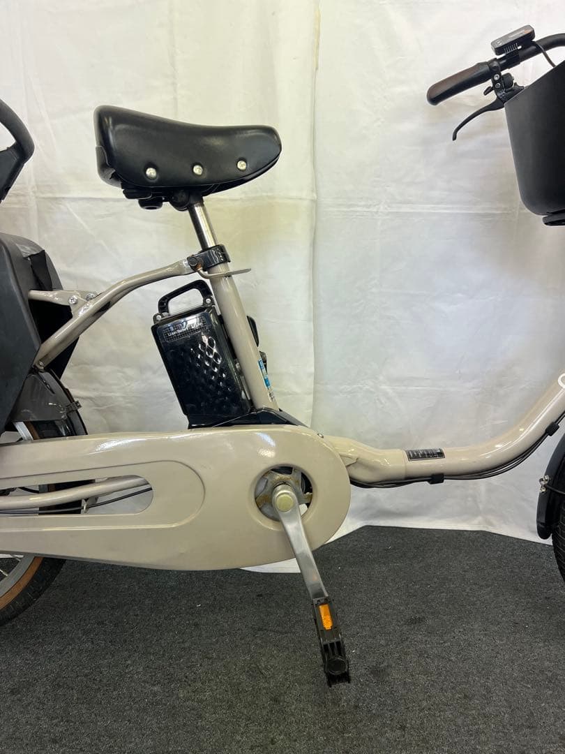 激レアカラー ギュット・クルーム 子供乗せ電動アシスト自転車 H2763