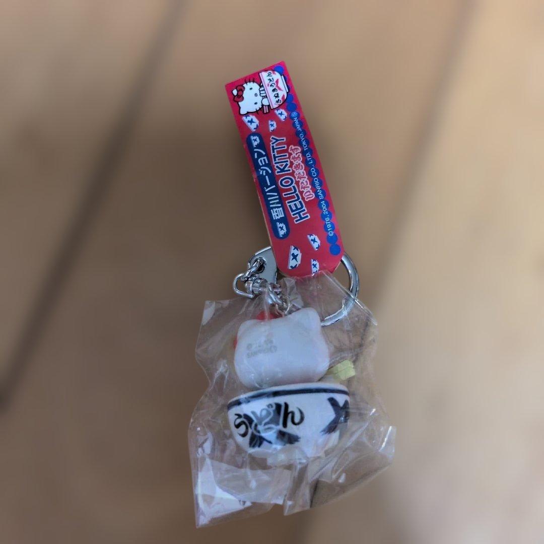 新品　香川限定　さぬきうどんキティキーホルダー