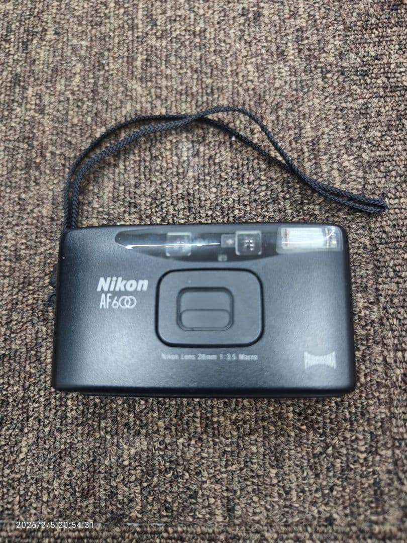 Nikon AF600 コンパクトフィルムカメラ - メルカリ
