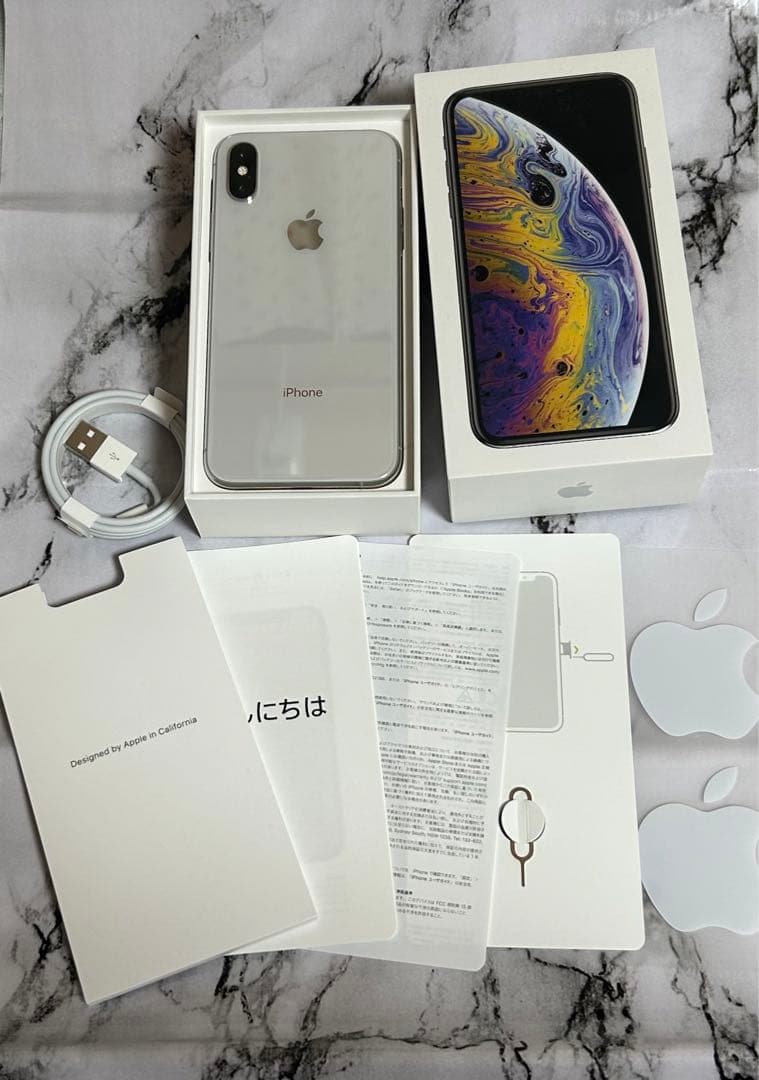 iPhone Xs Silver 64 GB docomo