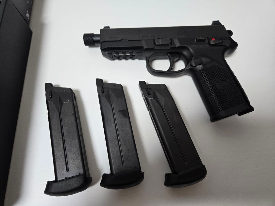 東京マルイ FNX-45 ガスガン ブラック　スペアマガジン3本つき