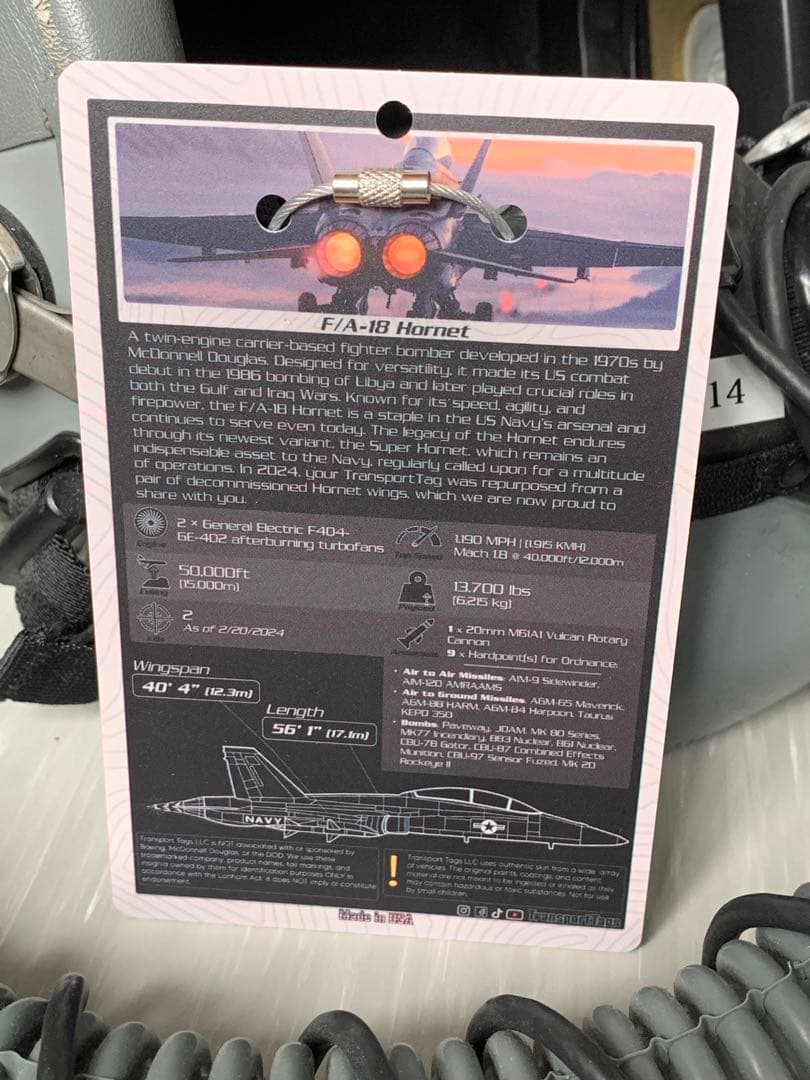 米海軍 戦闘機 F/A-18 ホーネット 主翼 キーホルダー タグ 厚め
