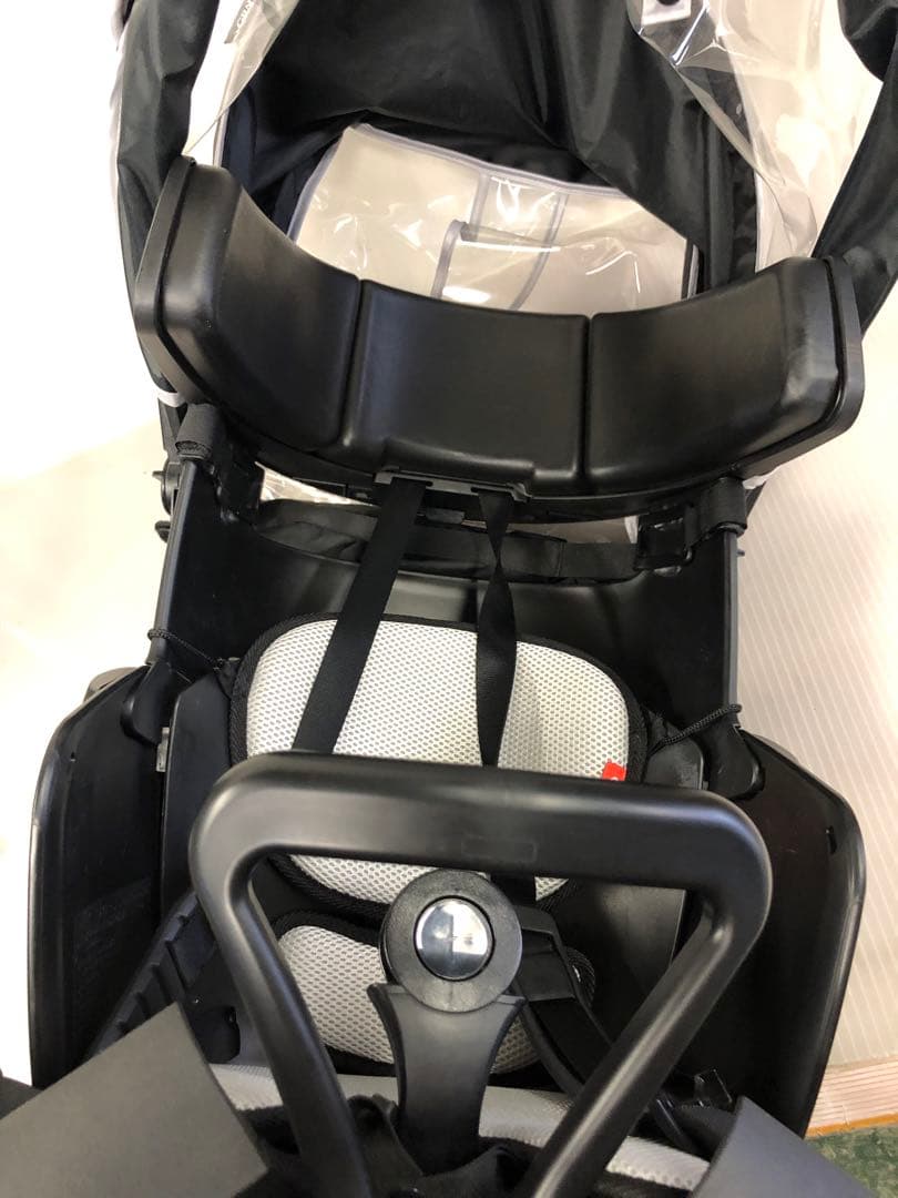 9RT97 グランディア リヤキッズシート RBC-017DX2 マットブラック