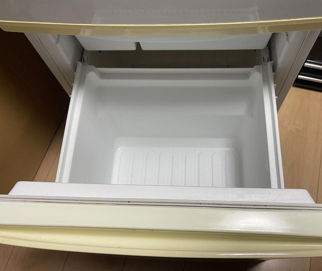 SHARP 冷蔵庫 SJ-714 ホワイト 137L