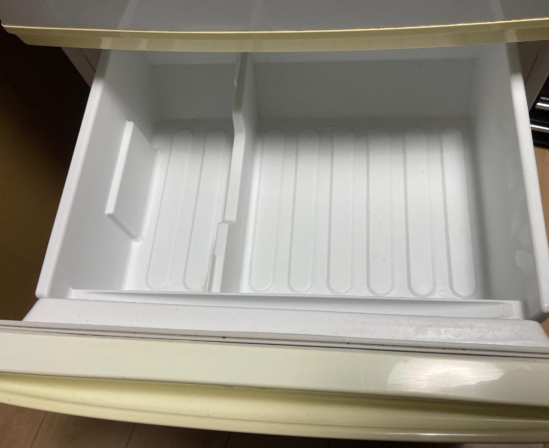 SHARP 冷蔵庫 SJ-714 ホワイト 137L