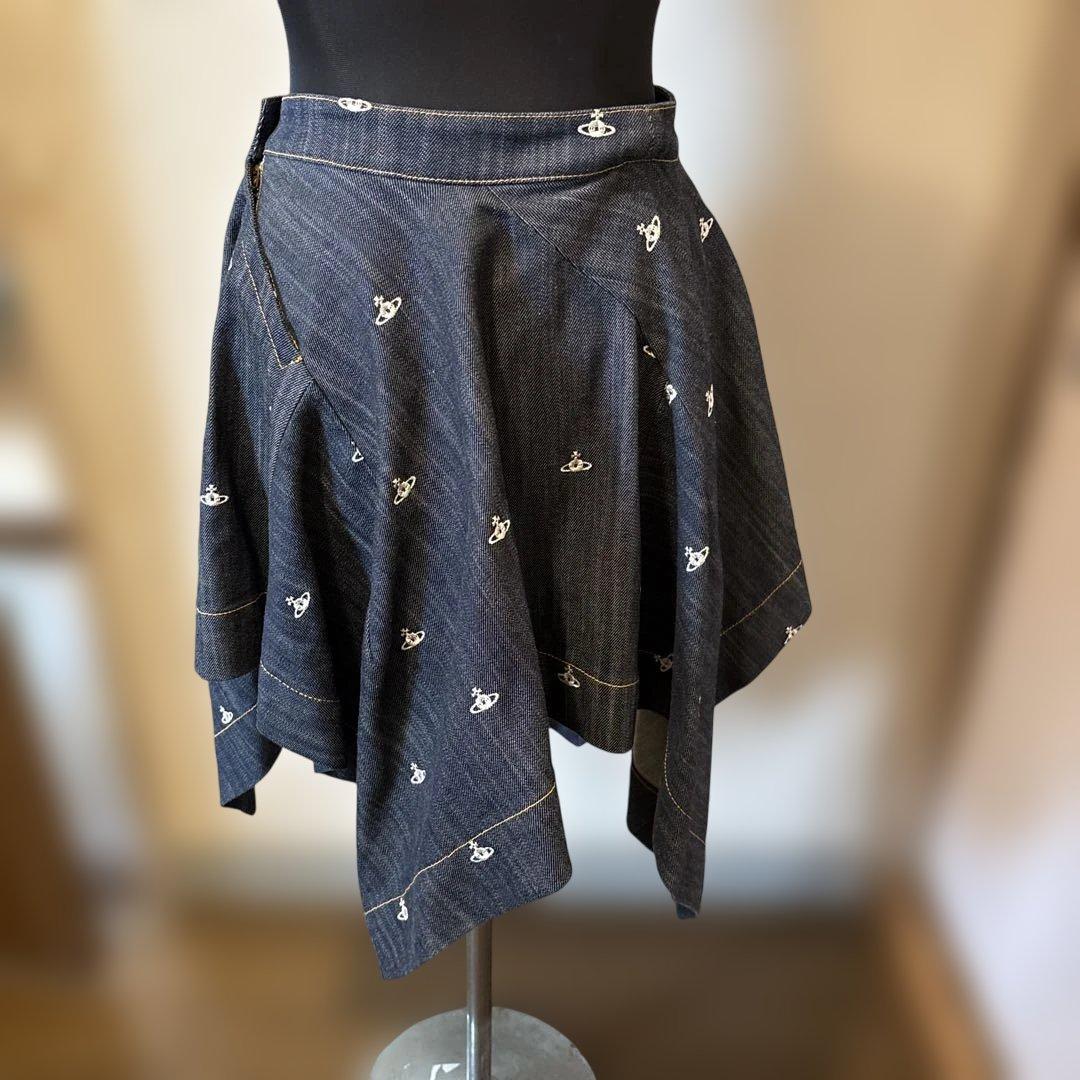 ヴィヴィアンウエストウッド　中古　オーブ刺繍変形デニムスカート