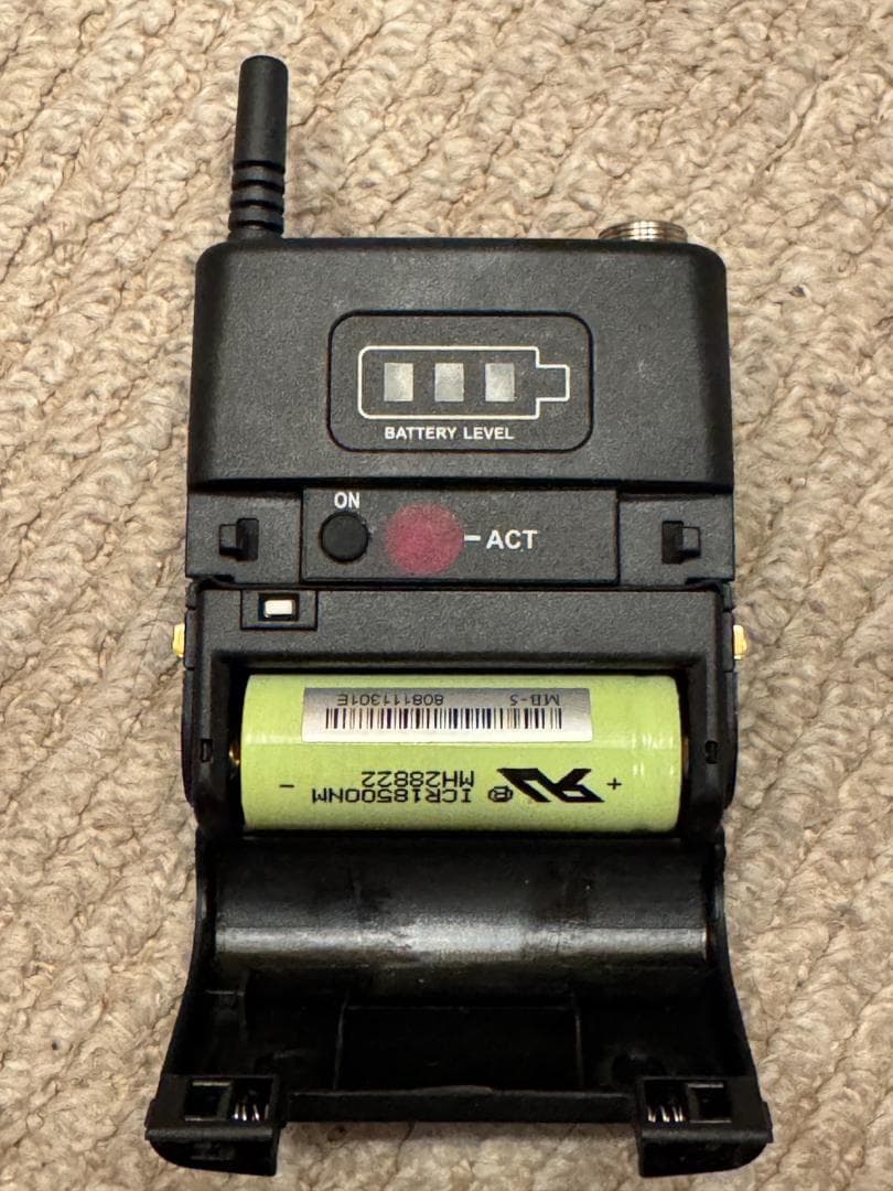 は*ち様 CLASSIC PRO / CWT240　トランスミッター　送信機　ワ